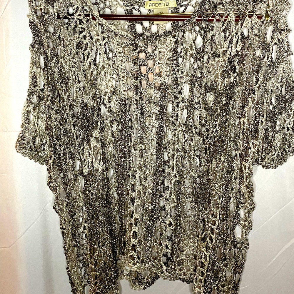 Arden B metallic short sleeve crocheted, size xs/s